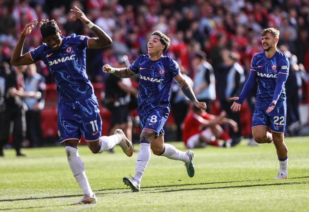 图片报：多特希望以顶薪续约施洛特贝克，但球员还在犹豫