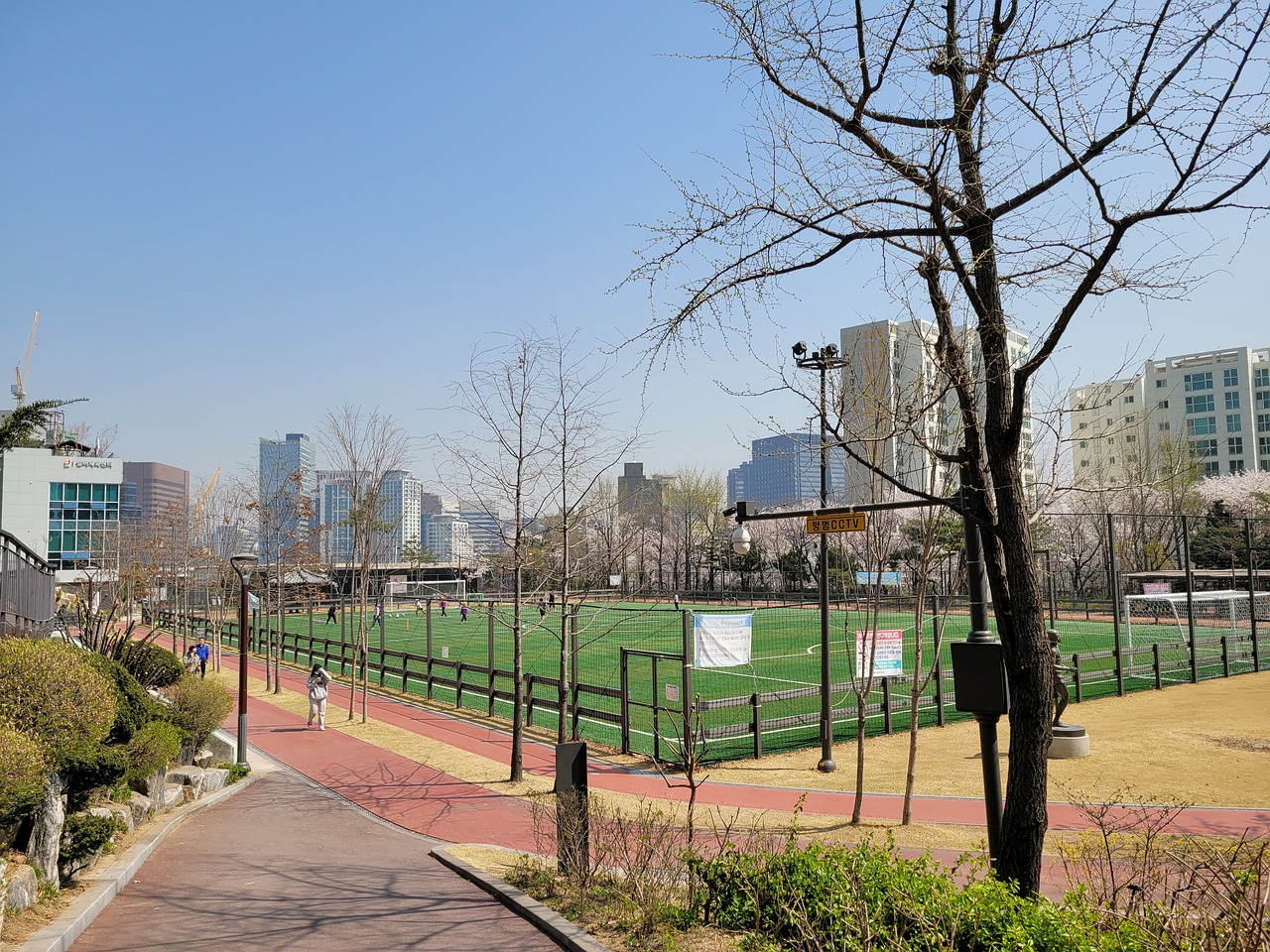 如今湖人三 如今湖人三