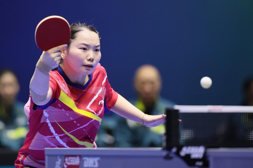 內馬爾的舉 內馬爾的舉